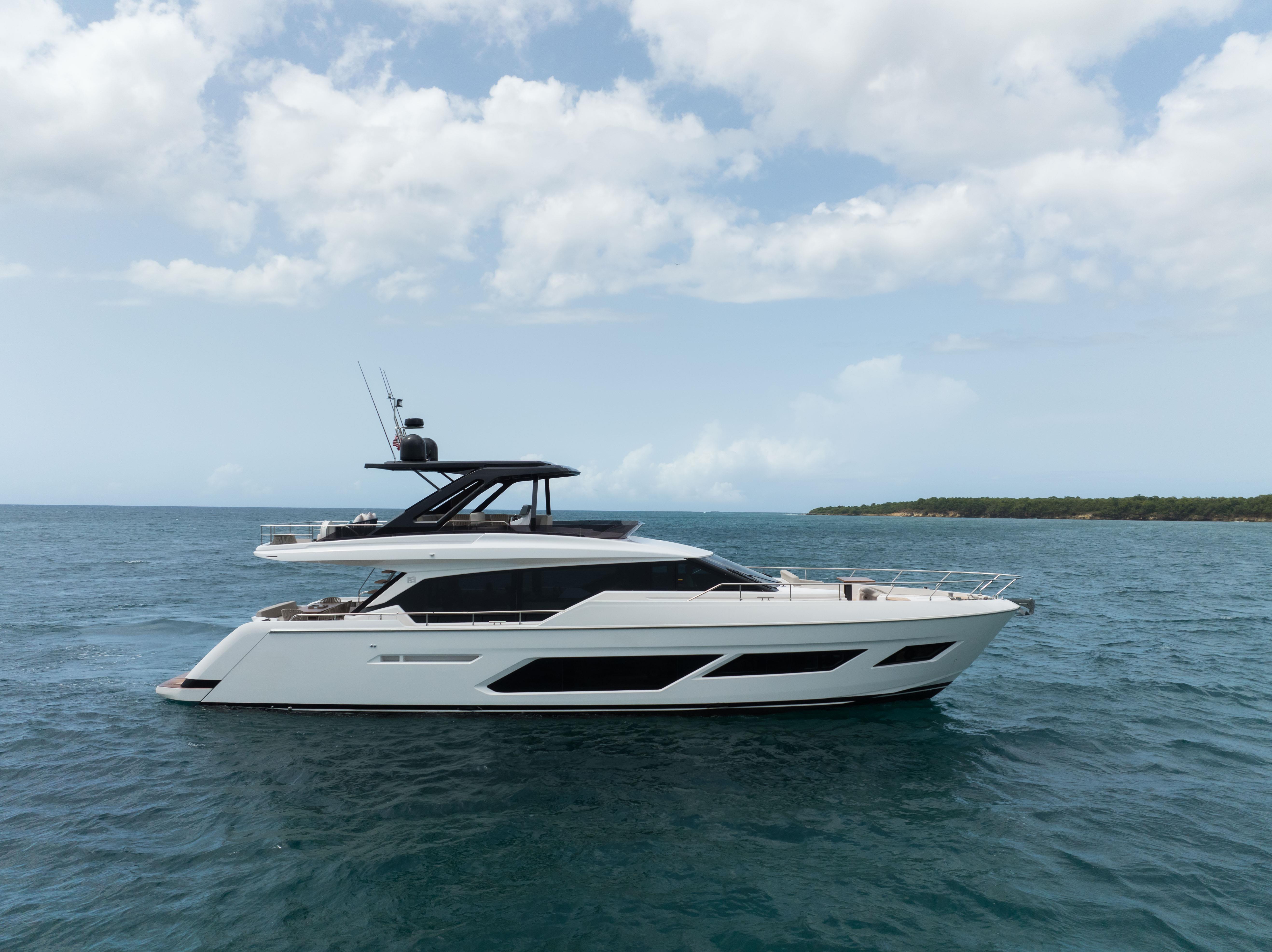 2023 FERRETTI YACHTS 720 